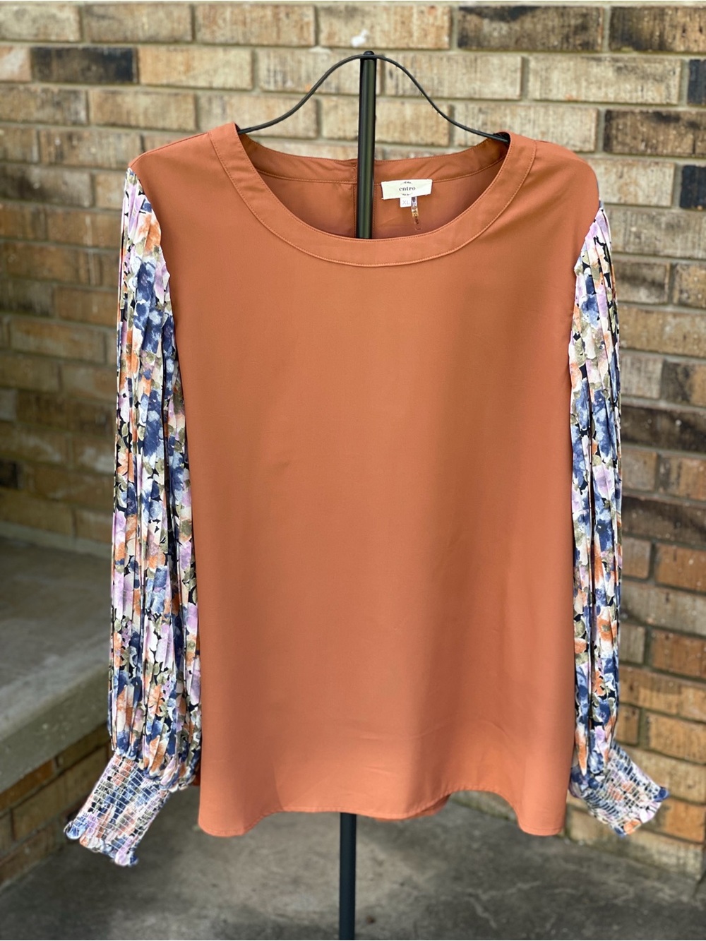 Entro XL Rust Orange Floral Pleated Balloon Sleeve Blouse Smocked Cuffs